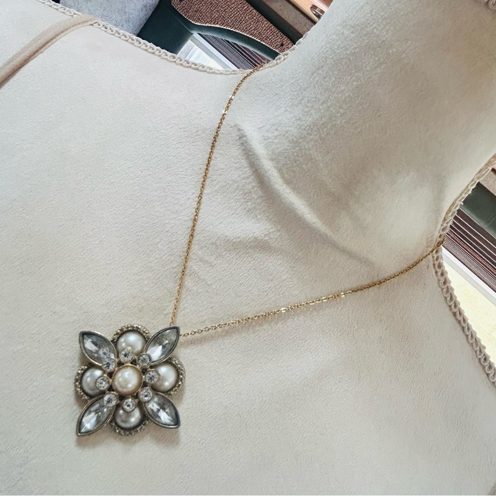Handcrafted repurpose elegant rhinestone faux pearl pendant on chain necklace